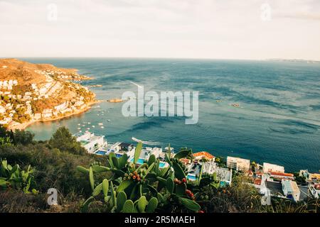 Splendida vista sul mare con molte ville, Costa Brava, Spagna Foto Stock