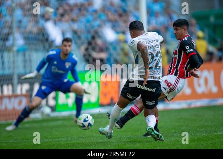 Porto Alegre, Brasile. 04th giugno, 2023. Reinaldo di Gremio, segna il suo gol durante la partita tra Gremio e Sao Paulo, per la Serie A 2023 brasiliana, allo Stadio Arena do Gremio, a Porto Alegre il 04 giugno. Foto: Richard Ducker/DiaEsportivo/Alamy Live News Credit: DiaEsportivo/Alamy Live News Foto Stock