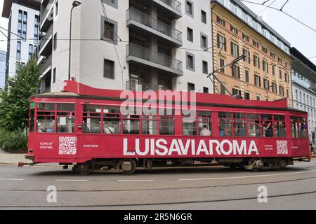 Milano, . 05th giugno, 2023. Ad oggi, oltre cento anni '1980 forniscono ancora un servizio regolare sulla rete tranviaria milanese e non è sbagliato definirli come emblema della città di Milano. Credit: Independent Photo Agency/Alamy Live News Foto Stock