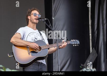 Lexington, Stati Uniti. 04th giugno, 2023. Il musicista Amos Lee durante il Railbird Music Festival il 4 giugno 2023, a Lexington, Kentucky (Foto di Daniel DeSlover/Sipa USA) Credit: Sipa USA/Alamy Live News Foto Stock