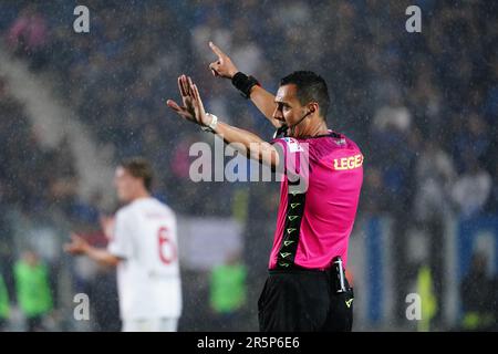 Bergamo, Italia. 04th giugno, 2023. Marco di bello (Referee) durante il campionato italiano Serie Una partita di calcio tra Atalanta BC e AC Monza il 4 giugno 2023 allo Stadio Gewiss di Bergamo - Credit: Luca Rossini/e-Mage/Alamy Live News Credit: Luca Rossini/e-Mage/Alamy Live News Foto Stock