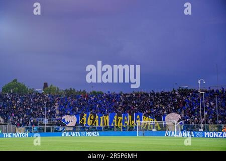 Bergamo, Italia. 04th giugno, 2023. Atalanta BC sostenitori durante Atalanta BC vs AC Monza, calcio italiano Serie A match in Bergamo, Italia, Giugno 04 2023 Credit: Independent Photo Agency/Alamy Live News Foto Stock