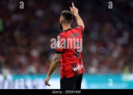 Milano, Italia. 04th giugno, 2023. Olivier Giroud di AC Milan gesta durante la Serie Una partita di calcio tra AC Milan e Hellas Verona allo Stadio Giuseppe Meazza il 4 giugno 2023 a Milano. Credit: Marco Canoniero/Alamy Live News Foto Stock