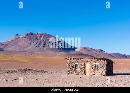 Umile casa nell'altopiano boliviano Foto Stock