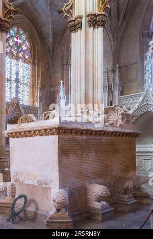 Portogallo, regione centrale, Batalha, Monastero di Batalha o Monastero di Santa Maria da Vitoria costruito tra il 1385 e il 1388, sito patrimonio dell'umanità dell'UNESCO, cappella del fondatore, tombe del re Dom Joao i, della regina Filipa di Lencastre, dei loro figli e altri re Foto Stock