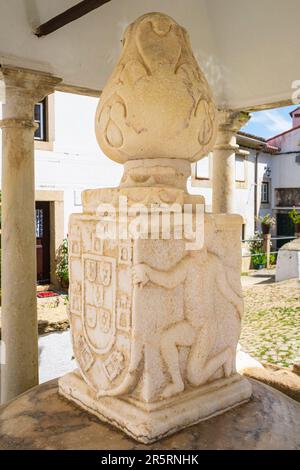 Portogallo, regione dell'Alentejo, villaggio medievale di Castelo de vide, distretto di Judiaria, ex quartiere ebraico, fonte da Vila (fontana della città) del XVI secolo la cui acqua ha proprietà terapeutiche Foto Stock