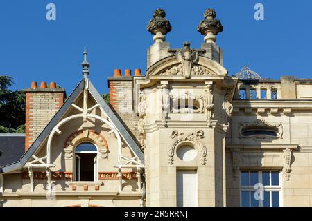 Francia, Meurthe et Moselle, Nancy, Immeuble Estrade un palazzo in stile Art Deco costruito nel 1912 accanto a una casa in stile Art Nouveau situata in Avenue de la Liberation Foto Stock