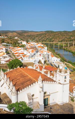 Portogallo, regione di Alentejo, Mertola, cittadella sulle rive del fiume Guadiana, Matriz chiesa nostra Signora dell'Assunzione, ex moschea del 12th ° secolo Foto Stock