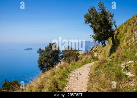 Il Sentiero degli dei lungo la Costiera Amalfitana Foto Stock