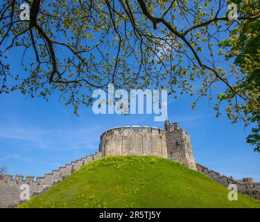 Sussex, Regno Unito - Aprile 29th 2023: La fortezza presso lo storico Castello di Arundel ad Arundel, Sussex Occidentale. Foto Stock