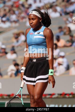 Parigi, Francia. 05th giugno, 2023. Il sesto Coco Gauff degli Stati Uniti gioca contro Anna Karolina Schmiedlova della Slovacchia al Roland Garros French Tennis Open di Parigi, in Francia, lunedì 5 giugno 2023. Gauff ha vinto 7-5, 6-2 e si è qualificato per le finali trimestrali. Foto di Maya Vidon-White/UPI Credit: UPI/Alamy Live News Foto Stock