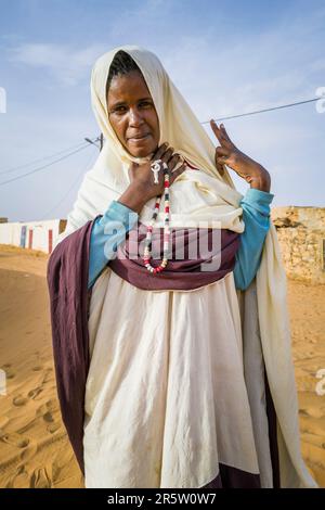 Mauritania, regione di Adrar, Chinguetti, donna Foto Stock