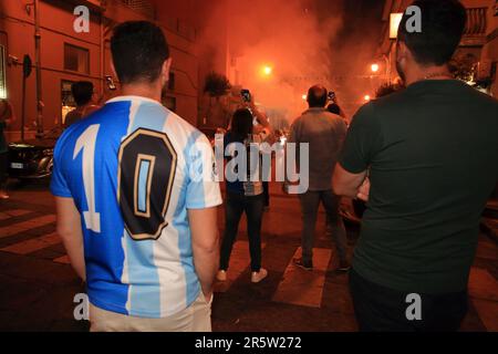 Pagani, Salerno, Italia. 4th giugno, 2023. Dopo l'ultimo giorno del Campionato Italiano di Calcio, la SSC Napoli celebra il suo terzo titolo di Serie A dopo trentatré anni dalla sua ultima vittoria con Diego Armando Maradona. Non solo nella città di Napoli, ma anche in altre città della Campania, gli appassionati della SSC Napoli scesero in strada per celebrare questo Scudetto che mancava da tanti anni. (Credit Image: © Pasquale Senatore/Pacific Press via ZUMA Press Wire) SOLO PER USO EDITORIALE! Non per USO commerciale! Foto Stock