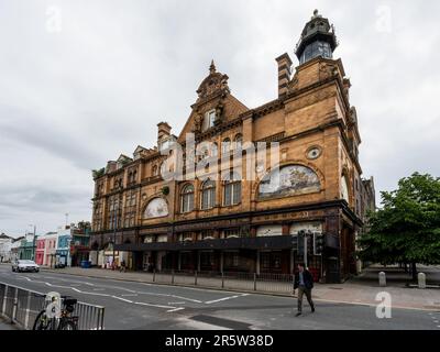 Il Teatro del Palazzo in disuso si trova in una posizione semi-abbandonata su Union Street, nel centro di Plymouth. Foto Stock