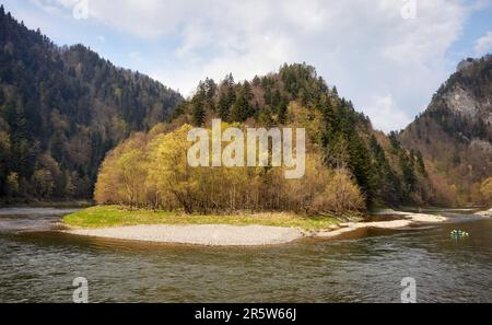 Fiume Dunajec nelle montagne di Pienin, Polonia. Foto Stock
