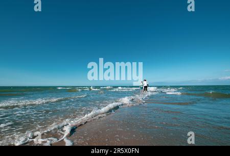 Spiaggia spectecolare di Skagen in Danimarca, dove si incontrano due mari, lo Skagerrak e il Kattegat Foto Stock