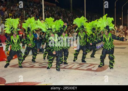 Ballerini, Carnevale di Gualeguaychu, Gualeguaychu, Provincia di Entre Rios, Argentina Foto Stock
