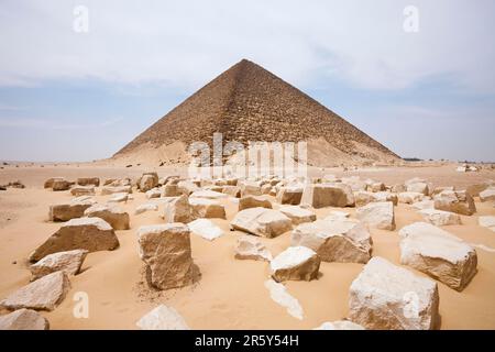 Piramide rossa del faraone Snofru, Dahshur, Piramide settentrionale, Snefru, Sneferu, Seneferu, Egitto Foto Stock