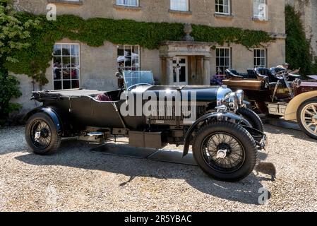 Bentley vintage all'Open Day al Middlewick House Gardens Corsham Wiltshire Regno Unito Foto Stock