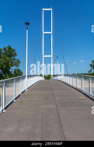 Porto nella città di Sieradz sul fiume Warta, Polonia. Foto Stock