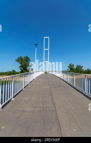 Porto nella città di Sieradz sul fiume Warta, Polonia. Foto Stock