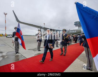 Bratislava, Slovacchia. 06th giugno, 2023. Il presidente ceco Petr Pavel arriva per la riunione dei presidenti dei nove paesi di Bucarest a Bratislava, in Slovacchia, il 6 giugno 2023. Credit: Michaela Rihova/CTK Photo/Alamy Live News Foto Stock