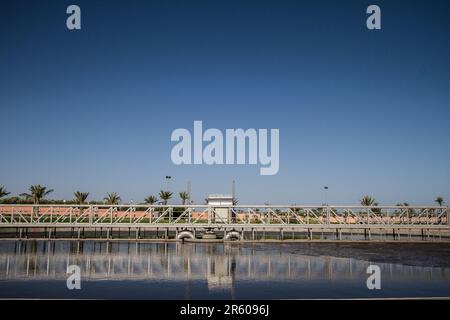 Stabilimento di Waterleau a Marrakesh Marocco : esplorazione della tecnologia avanzata di trattamento delle acque reflue Foto Stock