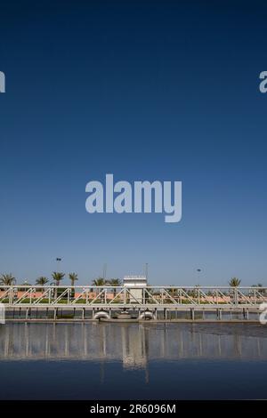 Stabilimento di Waterleau a Marrakesh Marocco : esplorazione della tecnologia avanzata di trattamento delle acque reflue Foto Stock