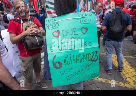 Roma, Italia. 06th giugno, 2023. Manifestazione in Piazza Santi Apostoli a Roma organizzata dai sindacati dei lavoratori delle telecomunicazioni. (Foto di Matteo Nardone/Pacific Press) Credit: Pacific Press Media Production Corp./Alamy Live News Foto Stock