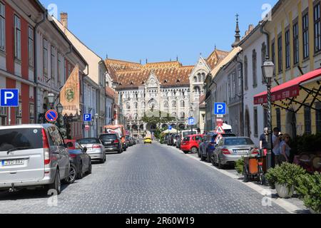 Budapest, Ungheria - 20 maggio 2023: Vecchio vicolo di Buda a Budapest sull'Ungheria Foto Stock