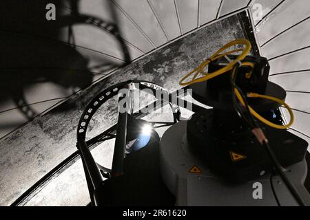 Presentazione cerimoniale del nuovo telescopio astronomico ASA AZ 800, sistema di telescopio osservatorio completamente automatizzato per studenti del Dipartimento di fisica teorica e astrofisica della Facoltà di Scienze dell'Università di Masaryk Brno di Oldrich Kotik Osservatorio e Planetario di Zdanice, regione di Hodonin, Repubblica Ceca, 6 giugno 2023. (Foto CTK/Vaclav Salek) Foto Stock