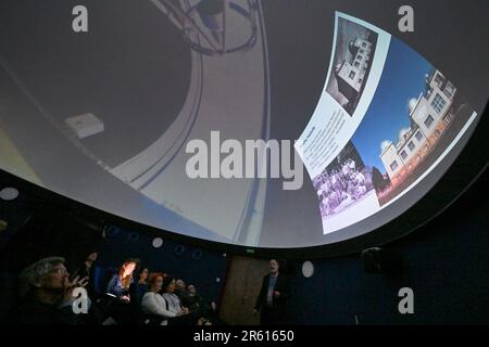 Zdanice, Repubblica Ceca. 06th giugno, 2023. Presentazione cerimoniale del nuovo telescopio astronomico ASA AZ 800, sistema di telescopio osservatorio completamente automatizzato per studenti del Dipartimento di fisica teorica e astrofisica della Facoltà di Scienze dell'Università di Masaryk Brno di Oldrich Kotik Osservatorio e Planetario di Zdanice, regione di Hodonin, Repubblica Ceca, 6 giugno 2023. Credit: Vaclav Salek/CTK Photo/Alamy Live News Foto Stock