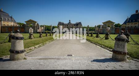 Maincy - Francia - Giugno 2023: Vista sul castello di Vaux le Vicomte nella Senna e Marna Foto Stock