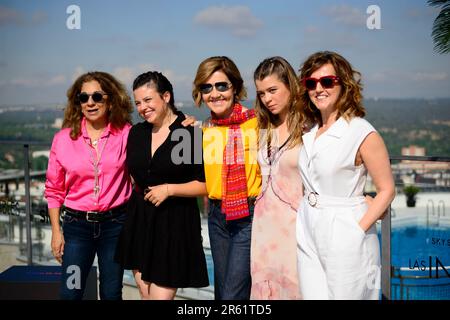 (L-R) Lolita, Paula del Rio, Maria Pujalte, Paula Mira e Yaël Belicha in foto. Le principali attori della nuova serie di SkyShowtime Original, Foto Stock