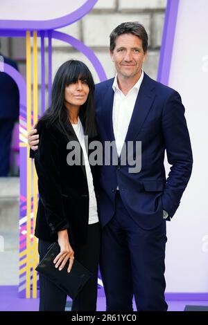 Kris Thykier (a destra) e Claudia Winkleman partecipano al Royal Academy of Arts Summer Exhibition Preview Party tenutosi a Burlington House, Londra. Data immagine: Martedì 6 giugno 2023. Foto Stock