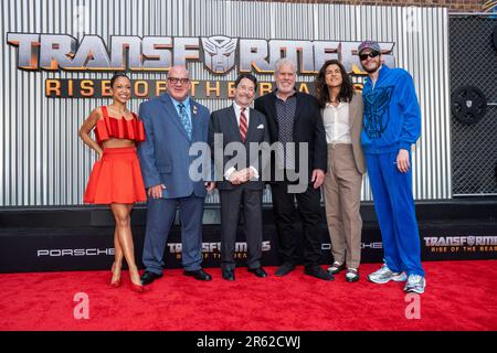 Transformers The Rise of the Beasts New York City Red Carpet e Premiere al Kings Theater di Brooklyn Foto Stock