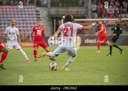 Losanna, Vaud, Svizzera. 6th giugno, 2023. Dennis Tapichino del FC Sion (219 è un tiro durante il play-off della Super League svizzera, round 2 tra il FC Stade Losanna-Ouchy e il FC Sion. Il torneo Swiss Super League 2 si è svolto allo stadio olimpico Pontaise di Losanna, nella capitale olimpica. (Credit Image: © Eric Dubost/ZUMA Press Wire) SOLO PER USO EDITORIALE! Non per USO commerciale! Foto Stock