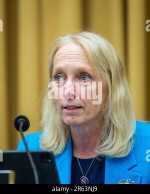 Commissione della Camera sulla Giustizia | Sottocommissione sulla Costituzione e sulla classificazione del governo limitato membro Rappresentante degli Stati Uniti Mary Gay Scanlon (democratico della Pennsylvania) Offre le sue osservazioni di apertura durante una Camera Committee on the Judiciary | SubCommittee on the Constitution and Limited Government audizione âGovernment contenzioso e la necessità di Reformâ nel Rayburn House Office Building a Washington, DC, martedì 6 giugno 2023. Credito: Rod Lamkey/CNP Foto Stock