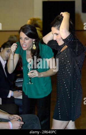 Ricki Lake con Abbey Epstein, in Australia, per una proiezione del loro documentario di nascita The Business of Bing Born, che sarà pubblicato nel marzo 2008. Municipio di Paddington, Sydney, Australia. 03.11.07. Foto Stock