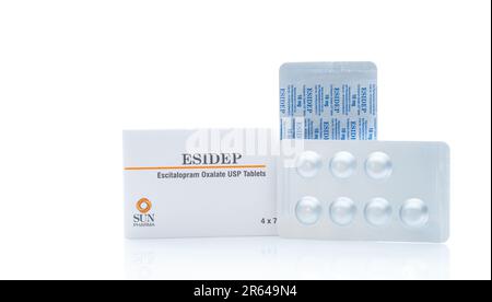 CHONBURI, THAILANDIA-18 FEBBRAIO 2023: Esidep compressa in blister. Escitalopram pillole per trattare il disturbo depressivo maggiore, ansia generalizzata Foto Stock