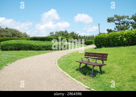 Panchina al Parco Mare di Tsujido Foto Stock