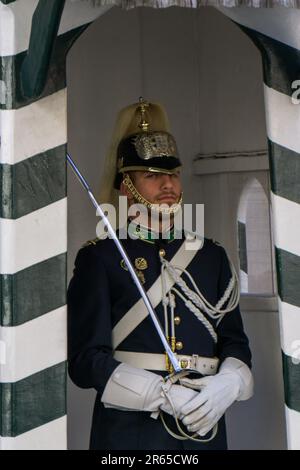 Lisbona, Portogallo. 10.05.2023 Guardsman portoghese in servizio a Lisbona, Portogallo Foto Stock