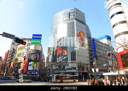 Incrocio della stazione di Shibuya Foto Stock