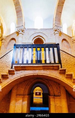 Aedicola centrale. Iglesia de la vera Cruz è una chiesa cattolica situata nel quartiere di San Marcos Foto Stock