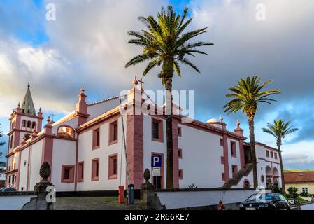 Angra do Heroismo, Portogallo - 2 luglio 2022: La Cattedrale di Angra do Heroismo. Isola di Terceira, Azzorre. Foto Stock