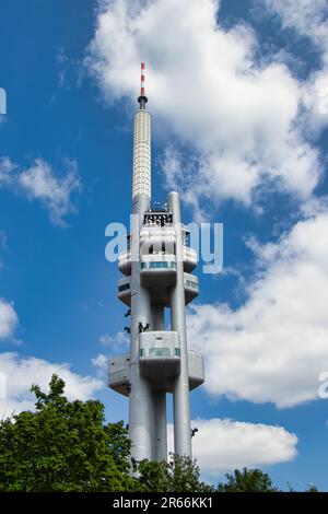 Torre televisiva Zizkov a Praga, Repubblica Ceca Foto Stock