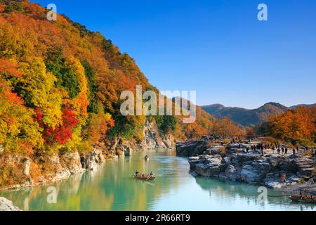 Colori autunnali di Nagatoro Iwadatami Foto Stock