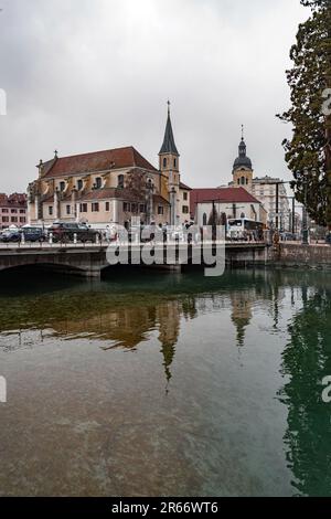 Annecy, Francia - 29 gennaio 2022: La Chiesa di Saint-Francois, conosciuta come la Chiesa degli italiani, è una chiesa cattolica ad Annecy, in alta Savoia, Foto Stock