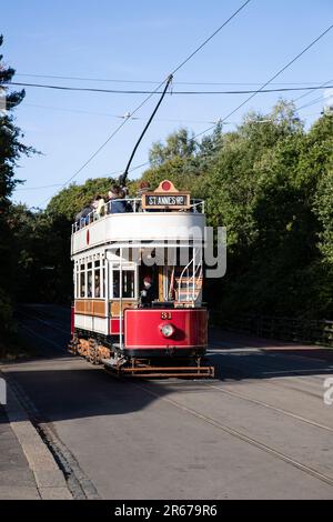 Blackpool Open TOP, piattaforma aperta Tram 31 ora operativo presso il Beamish Living Museum of the North, dove trasporta i passeggeri intorno al sito del museo Foto Stock