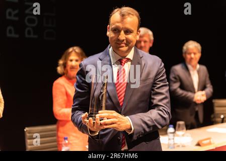 pontevedra, Spagna. Giu, 6th 2023. Aurelio Cuiña raccoglie il premio pontevedreses dell'anno nella sezione aziendale per conto di Transportes Cuiña presso i pontevedreses dell'anno. Credit:Xan Gasalla / Alamy Live News Foto Stock